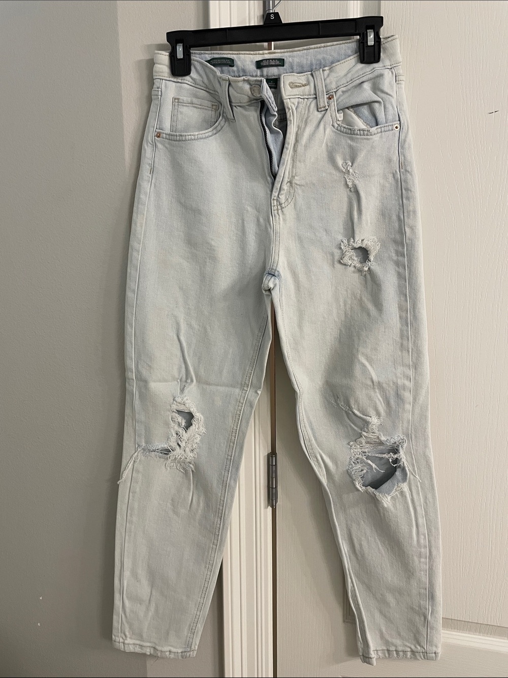 wild fable Light Wash Distressed Boyfriend Jeans